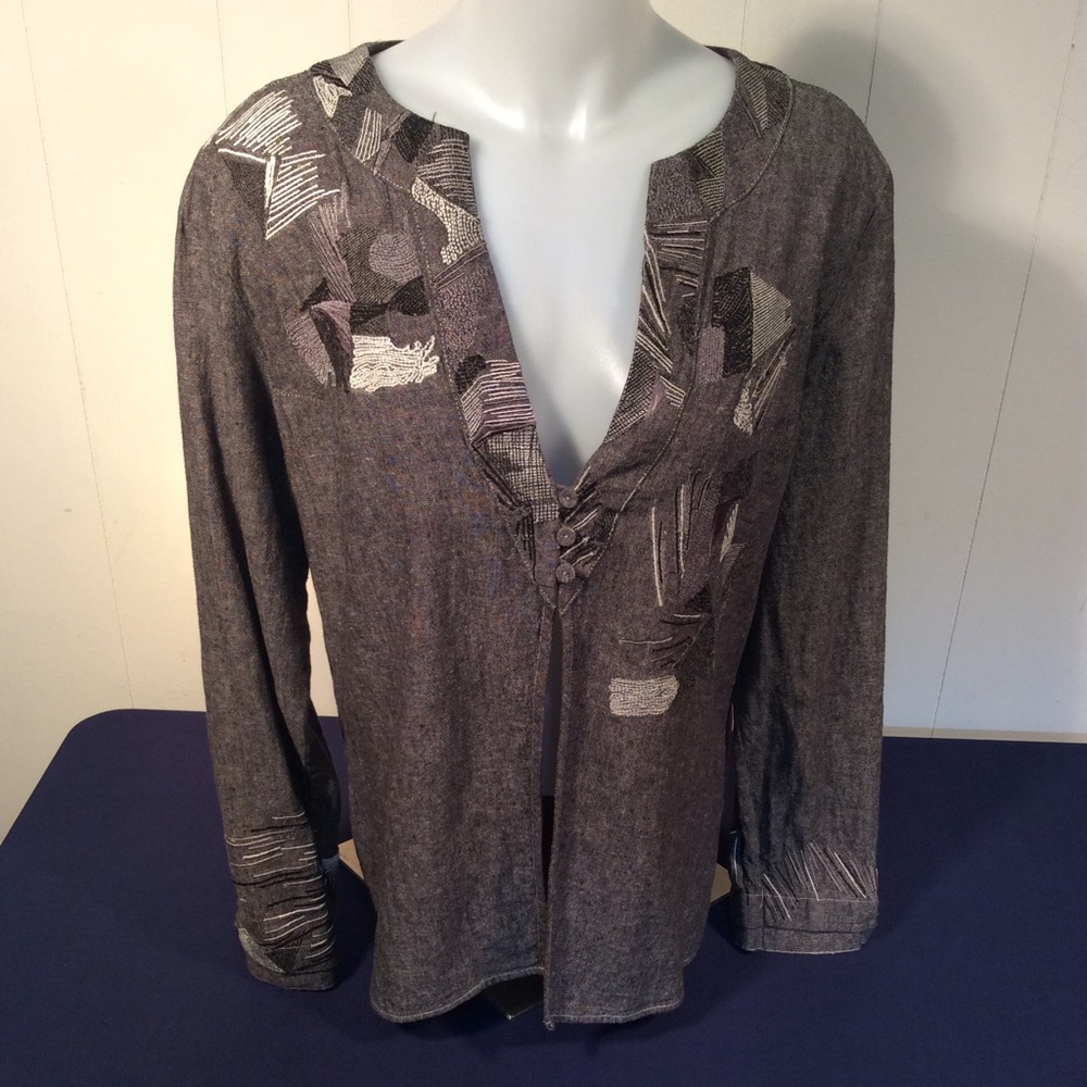 Women’s Orvis  Linen long sleeve top size medium
